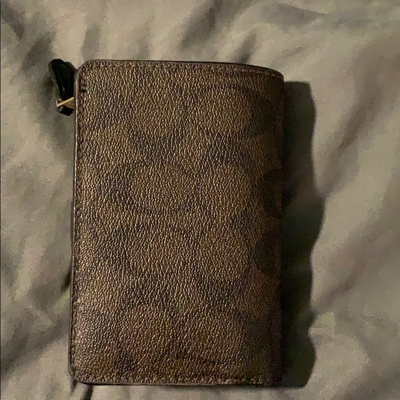 Coach Wallet - Picture 4 of 4